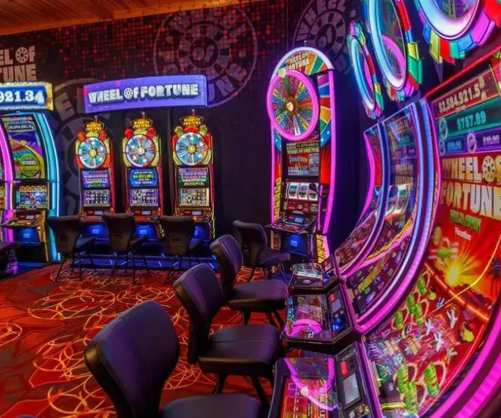 Online slots with innovative bonus features