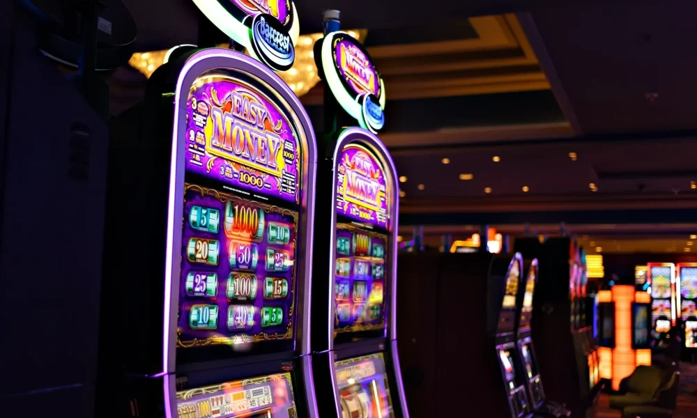 Beyond Traditional Games, Online Slot Innovation Inspires More, Immersive Virtual Casino Experiences